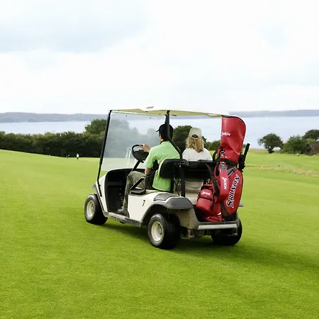 Bed & Breakfast Benniksgaard 2*